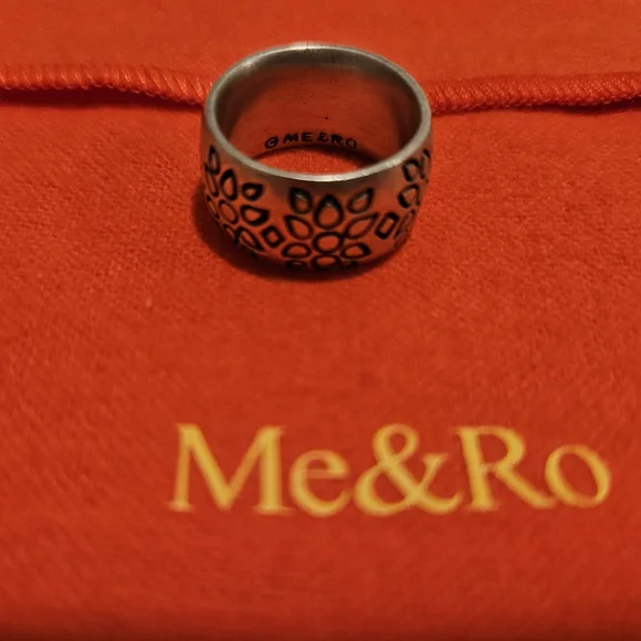Me & Ro Silver Ring with Black Pattern - Picture 2 of 5